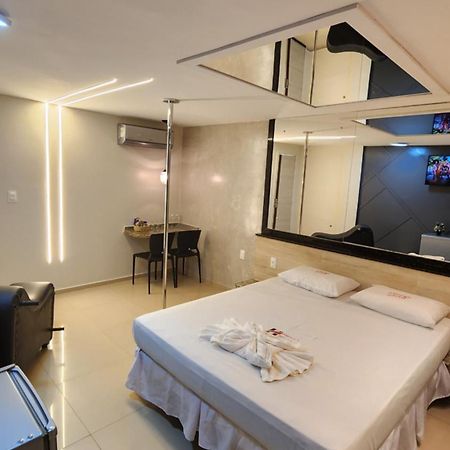 Henry'S Motel อาร์โกแวร์จิ ภายนอก รูปภาพ