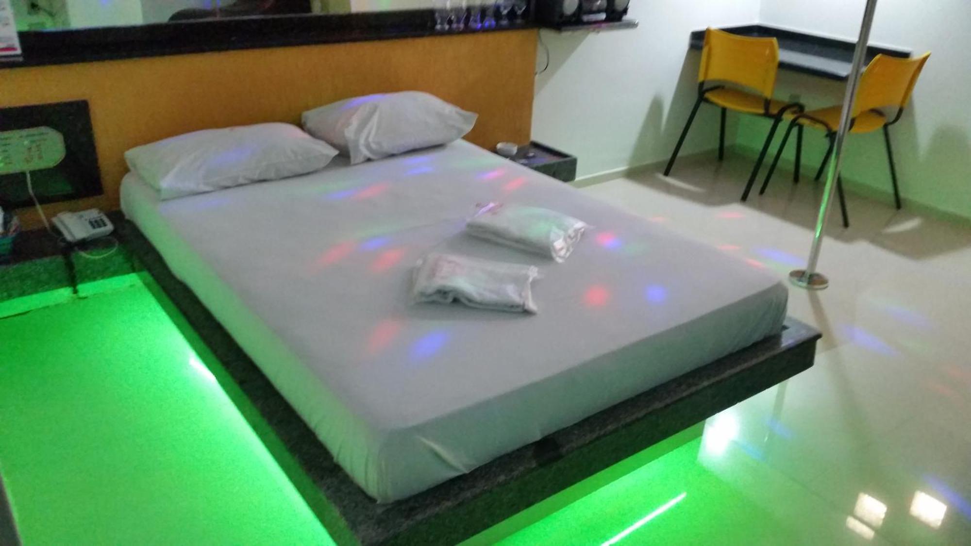 Henry'S Motel อาร์โกแวร์จิ ภายนอก รูปภาพ