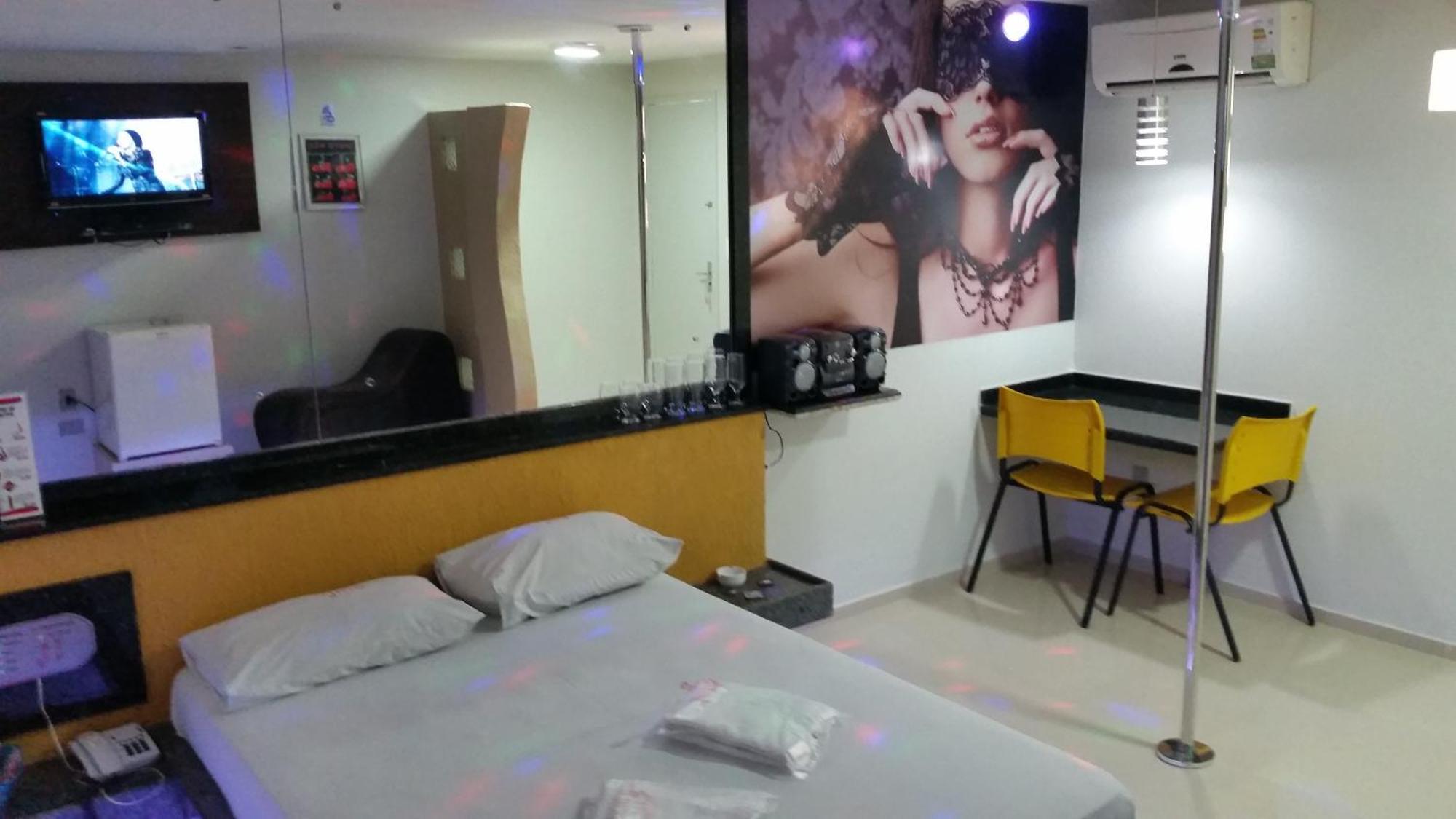 Henry'S Motel อาร์โกแวร์จิ ภายนอก รูปภาพ