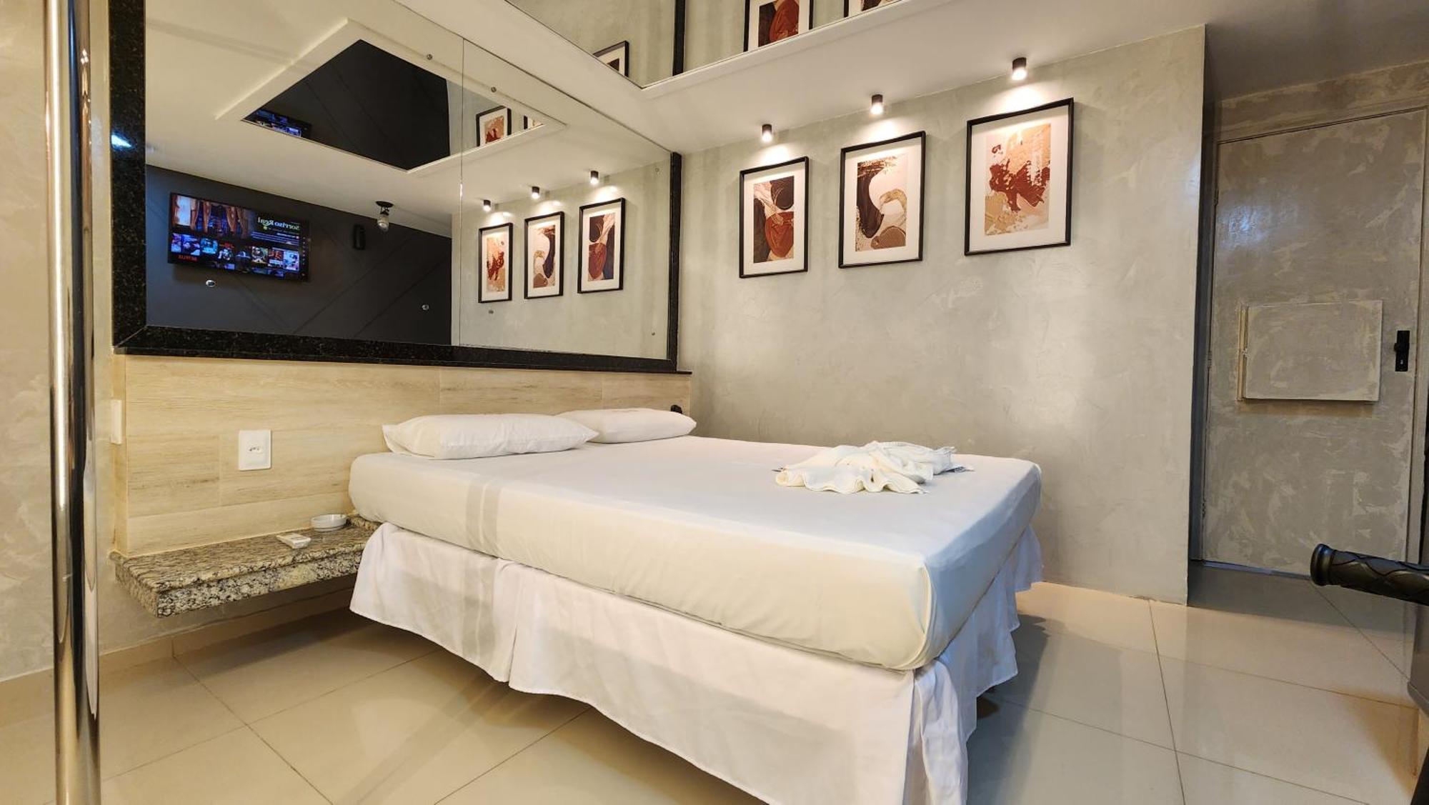 Henry'S Motel อาร์โกแวร์จิ ภายนอก รูปภาพ