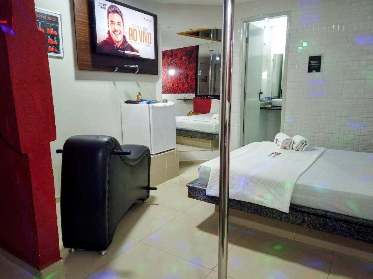 Henry'S Motel อาร์โกแวร์จิ ภายนอก รูปภาพ